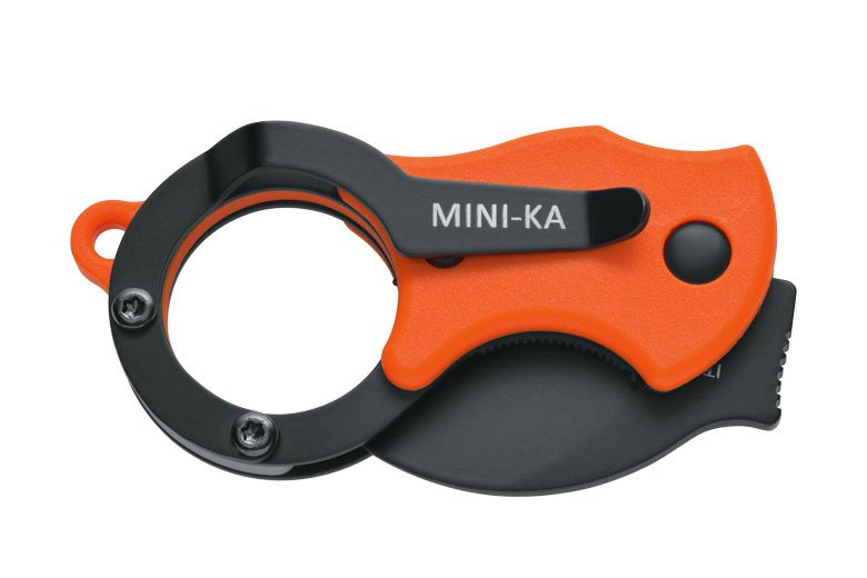 Met een clip kan je de Fox Knives Mini-Ka Folding ook aan een broekzak vast maken.